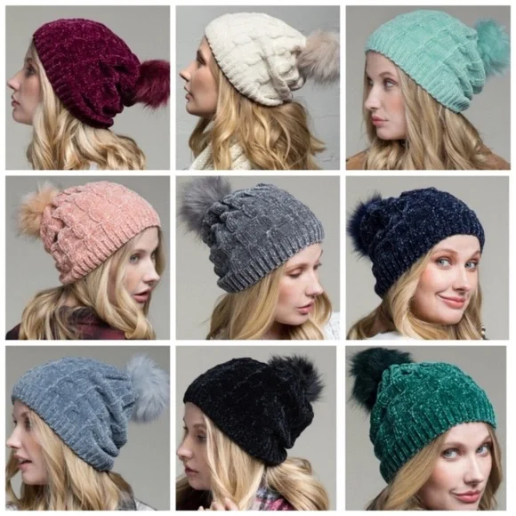 ✨NEW Chenille ULTRA SOFT Cable Knit Pom Pom Beanie Hat in Ivory - Picture 6 of 10